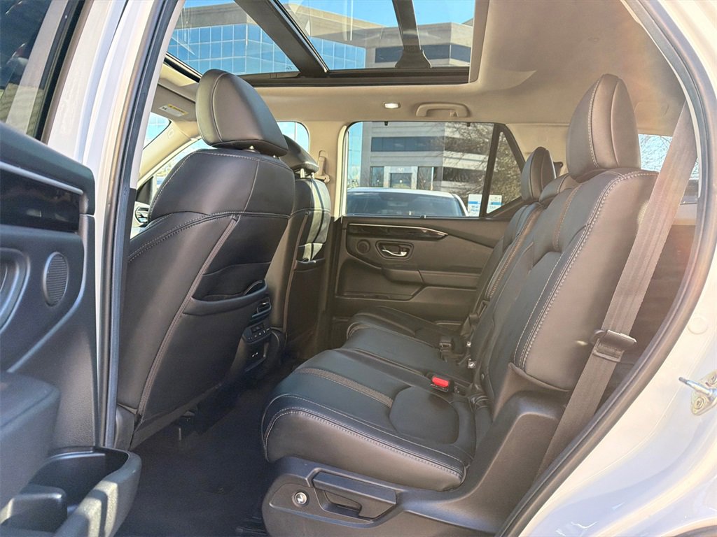 Used 2024 Honda Pilot Touring image 19
