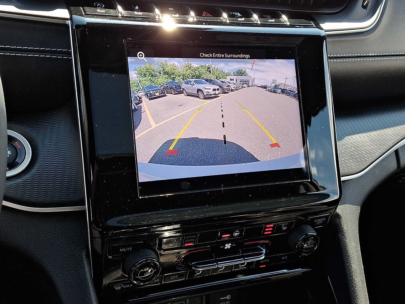 Certified 2023 Jeep Grand Cherokee L Laredo AWD/4WD image 21