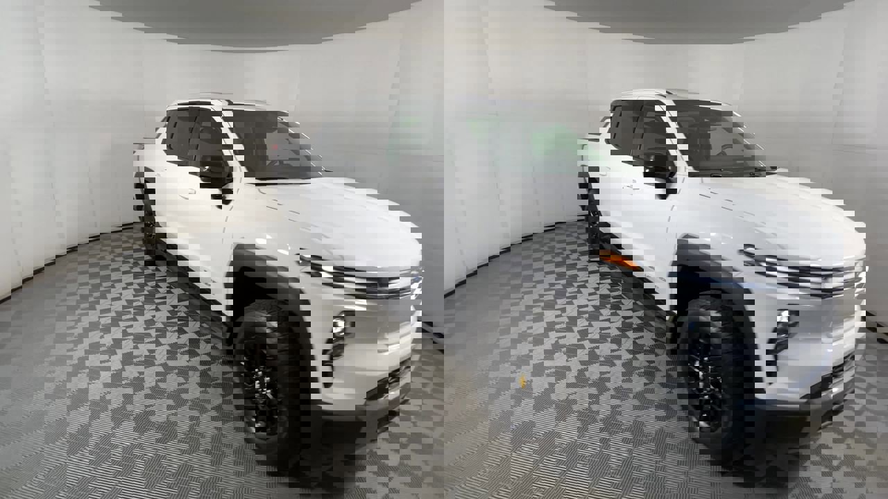 New 2025 Chevrolet Silverado EV LT image 63