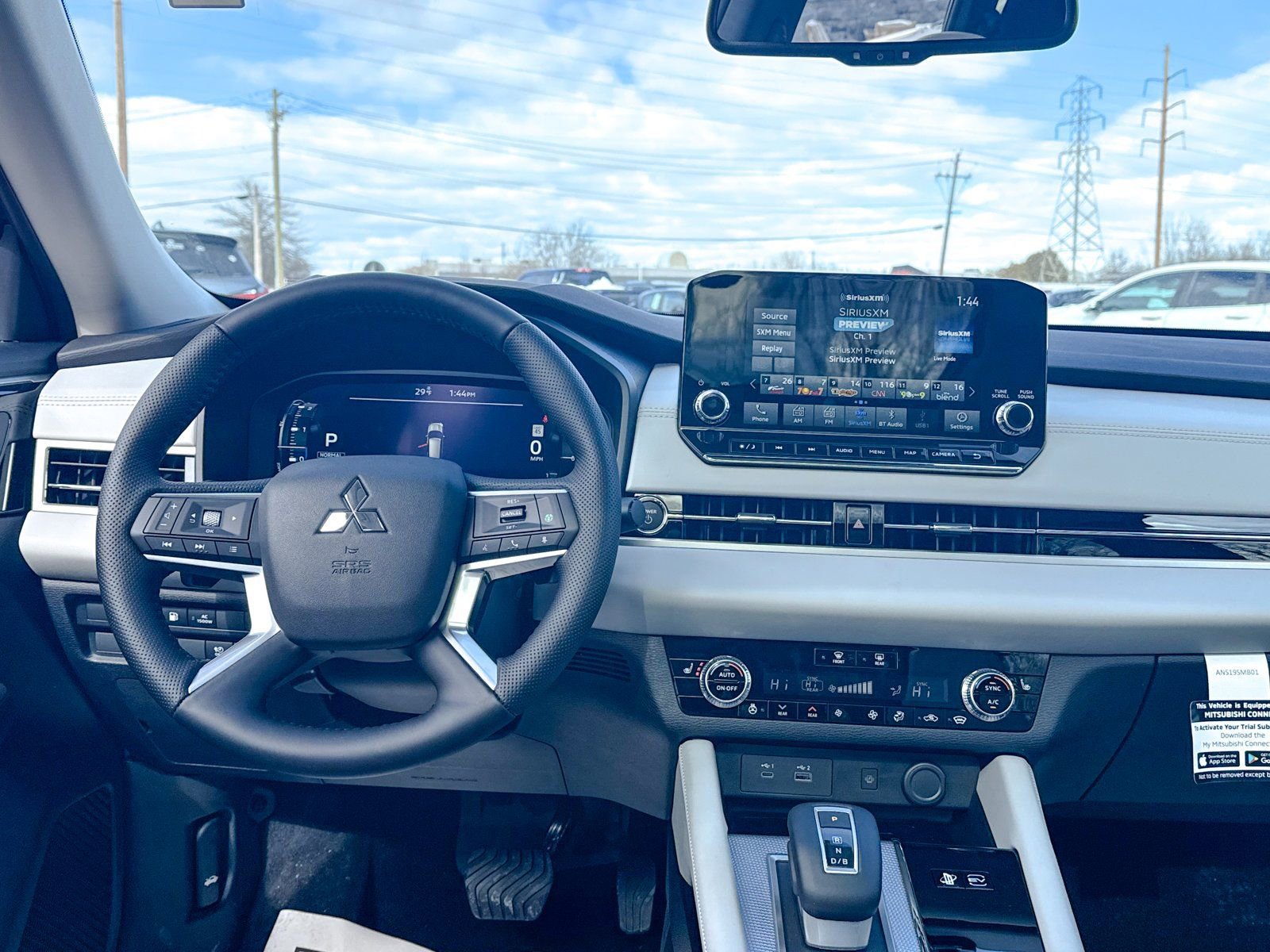 New 2025 Mitsubishi Outlander SEL image 27