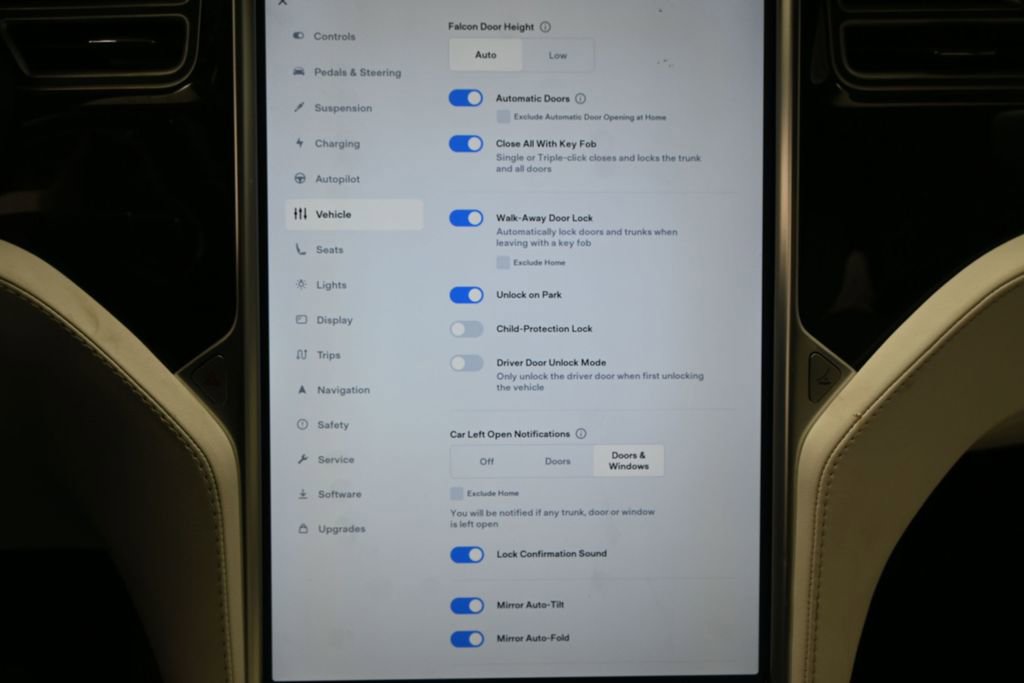 Used 2017 Tesla Model X 90D image 31