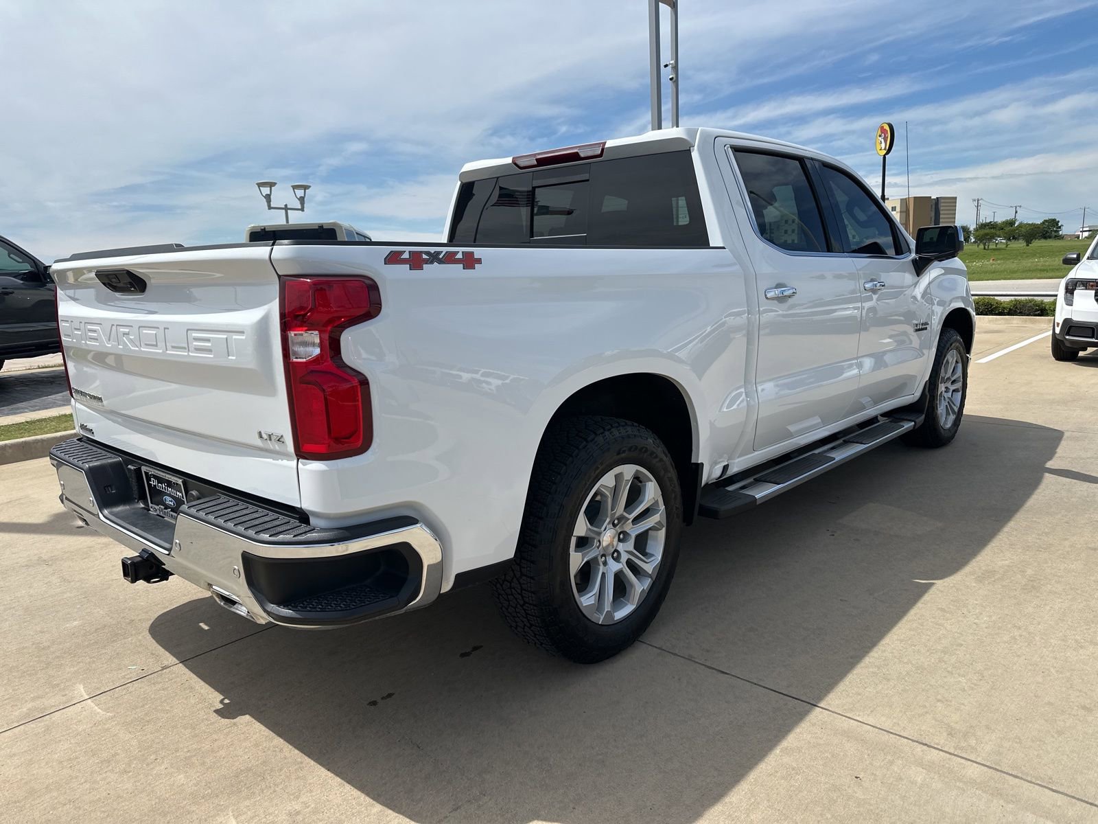 Used 2025 Chevrolet Silverado 1500 LTZ image 6