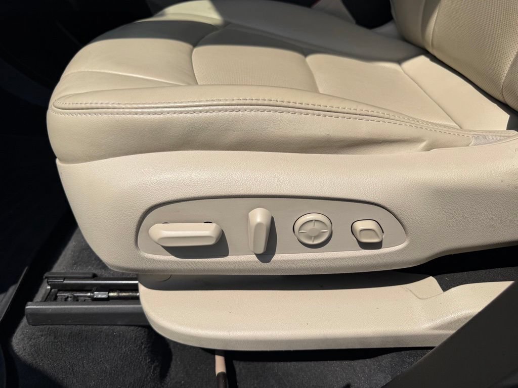 Used 2021 Buick Enclave Premium w/ Sun and Sites Package AWD/4WD image 14