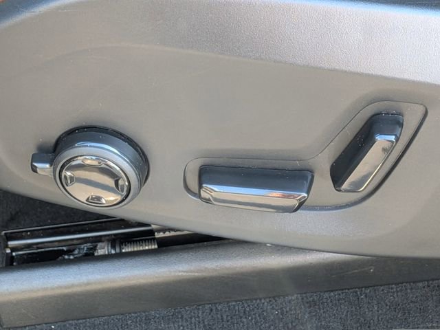 Used 2024 Volvo XC90 B6 Ultimate w/ Protection Package Premier image 18