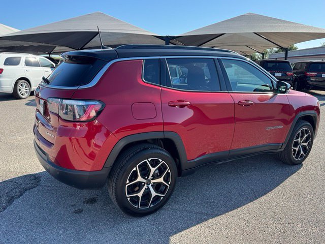Used 2025 Jeep Compass Limited AWD/4WD image 6