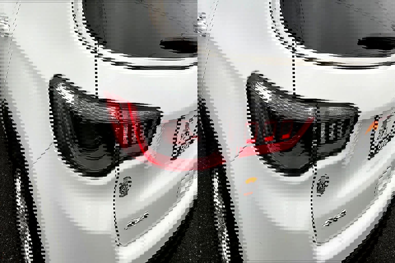 Used 2024 Jeep Compass Latitude image 36