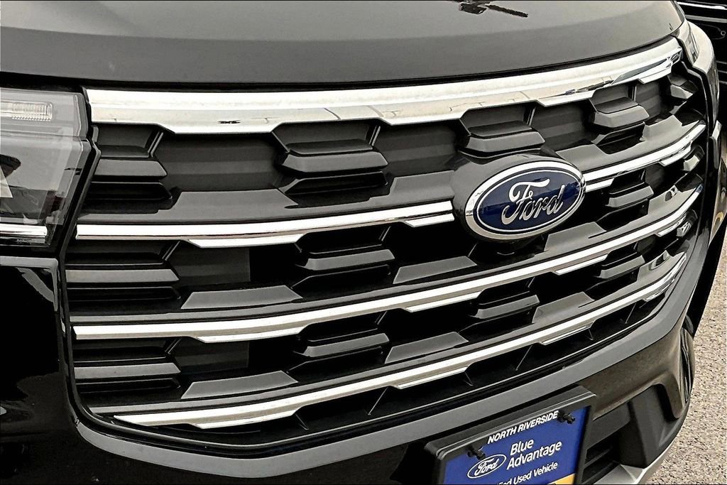 Certified 2025 Ford Explorer Active image 30
