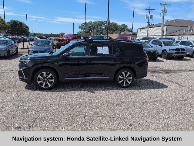 Used 2023 Honda Pilot Elite image 3