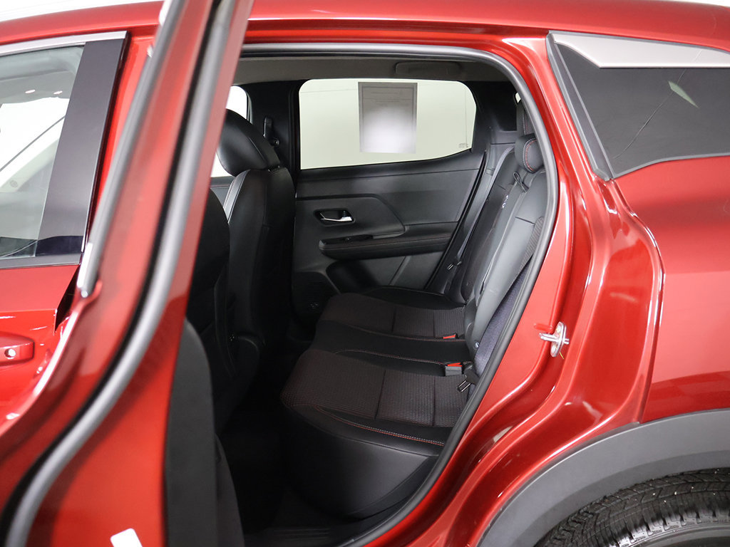 Used 2025 Nissan Kicks SR FWD image 30