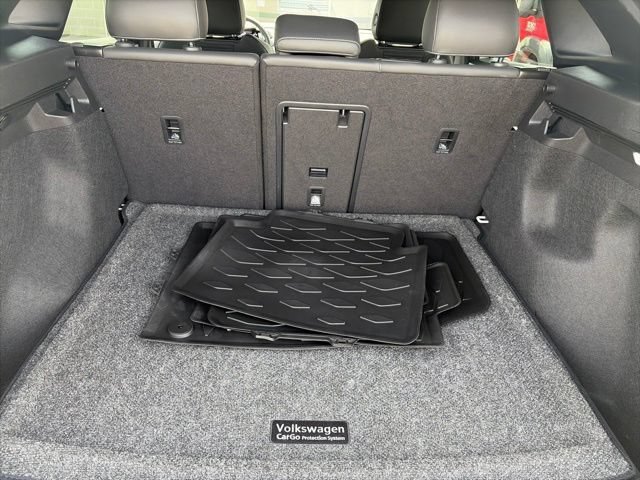 Used 2023 Volkswagen ID.4 Pro S Plus AWD/4WD image 7