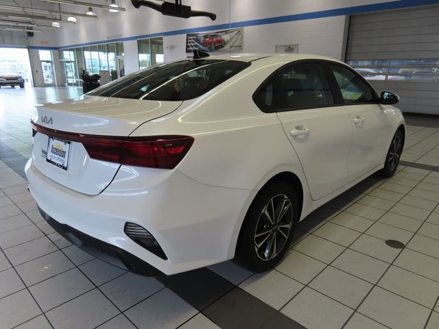 Used 2024 Kia Forte LXS FWD image 12