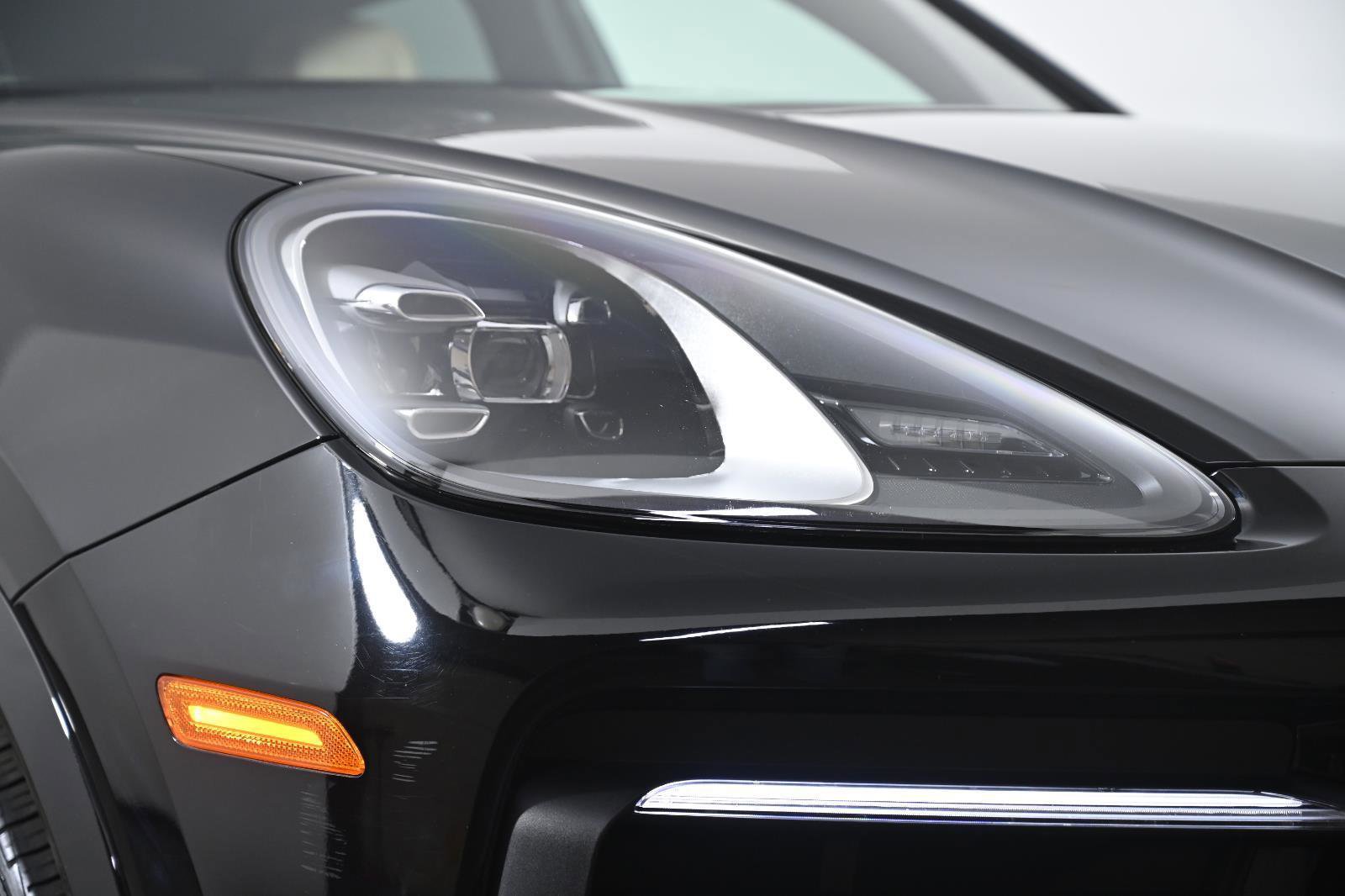 Used 2023 Porsche Cayenne image 4