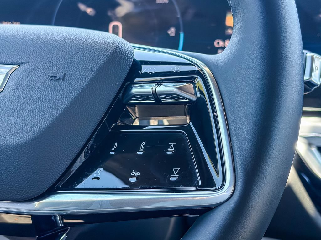 Certified 2024 Cadillac Lyriq Luxury AWD/4WD image 15