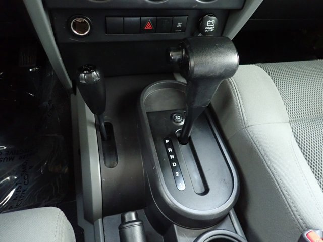 Used 2007 Jeep Wrangler Unlimited Sahara image 19