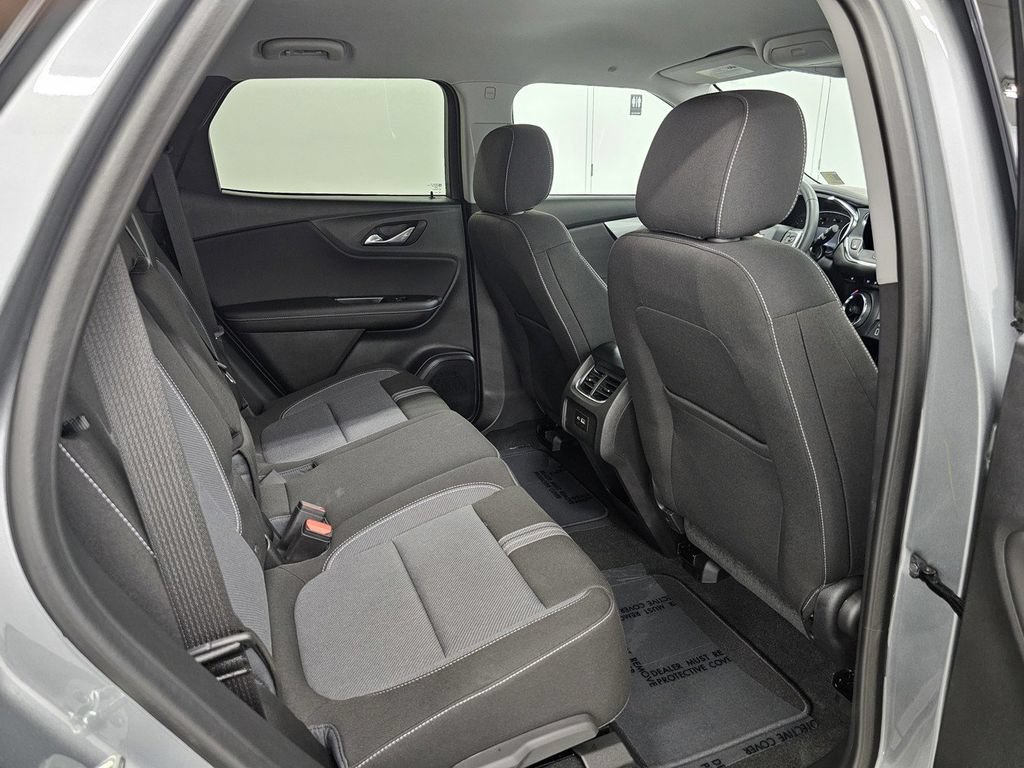 Used 2026 Chevrolet Blazer LT w/ Convenience Package FWD image 29