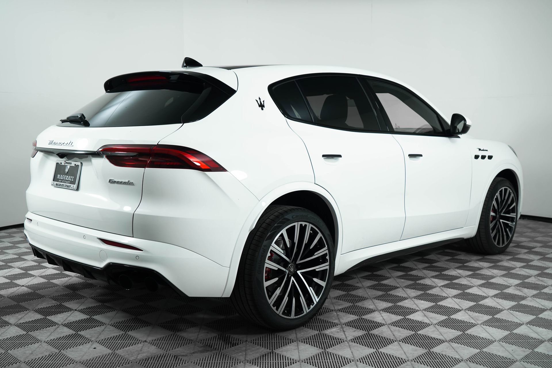 New 2025 Maserati Grecale Modena image 11