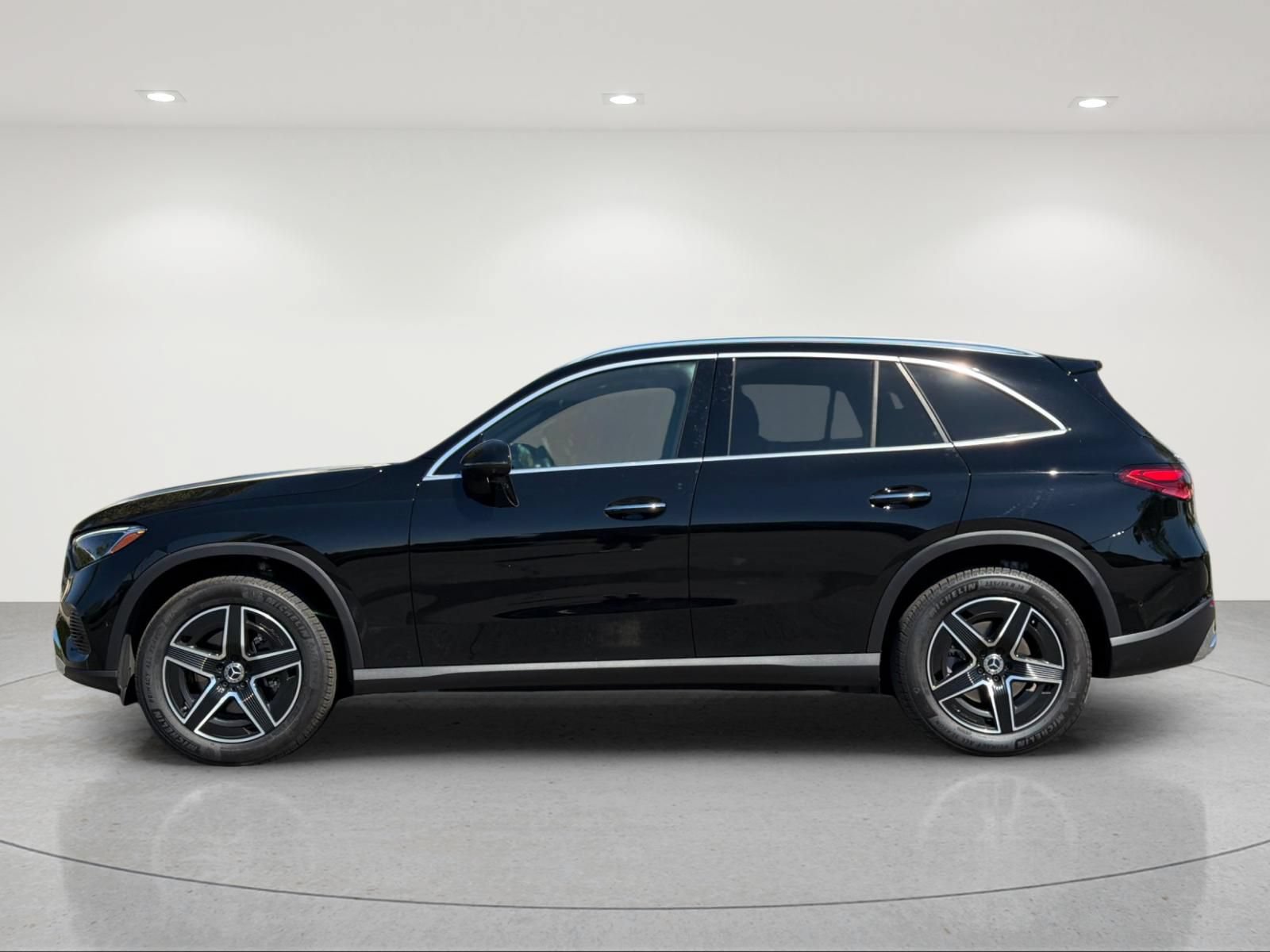 Certified 2026 Mercedes-Benz GLC 300 4MATIC image 2