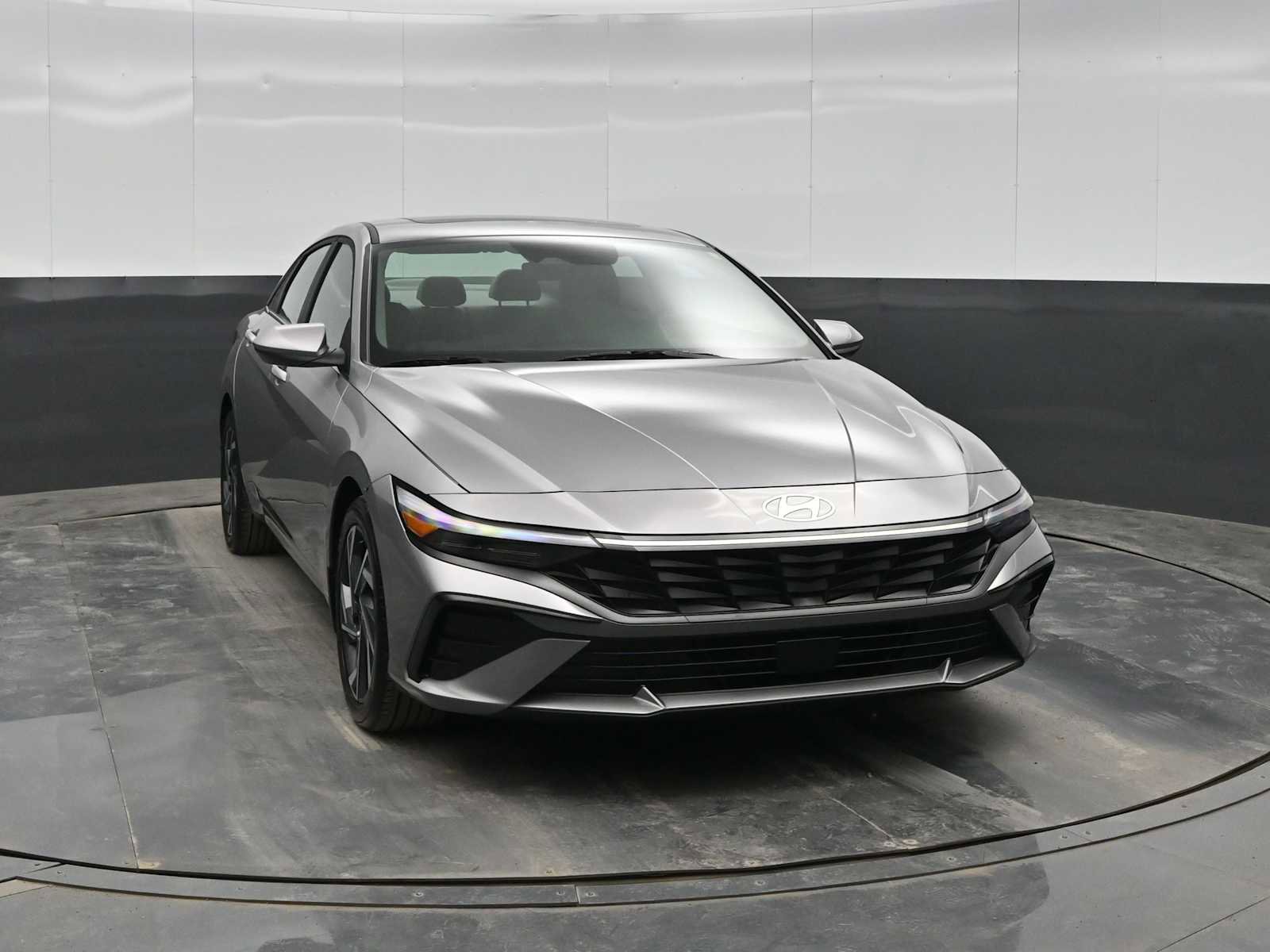 Certified 2025 Hyundai Elantra SEL video 2