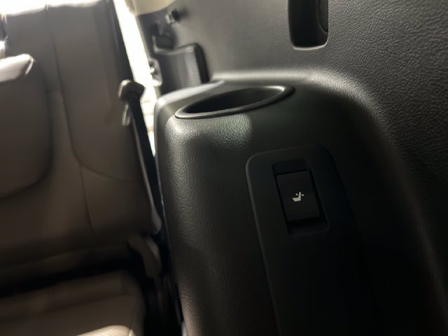 Used 2022 Lexus GX 460 Luxury w/ Sport Design Package AWD/4WD image 33