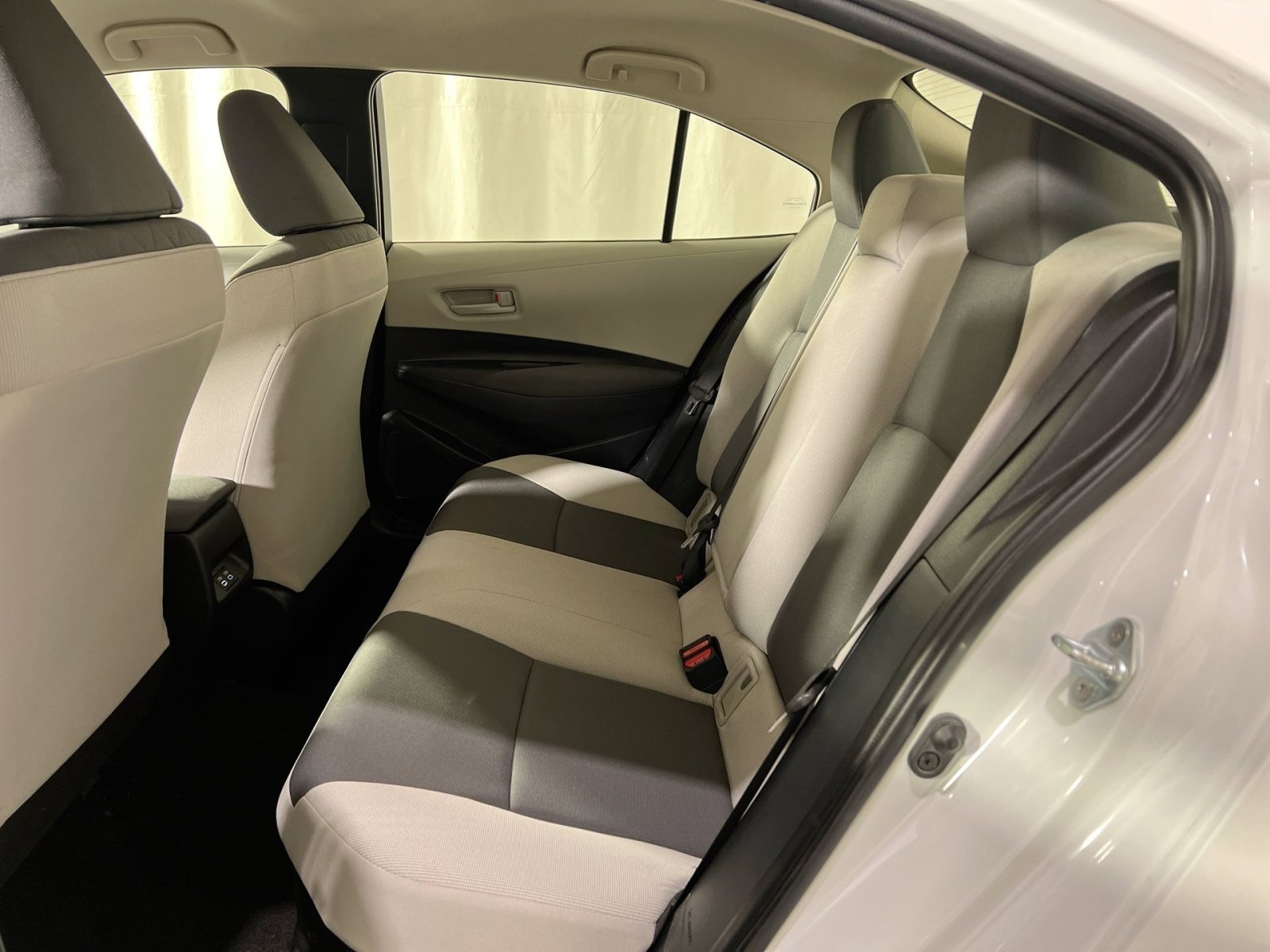 Used 2023 Toyota Corolla LE image 24