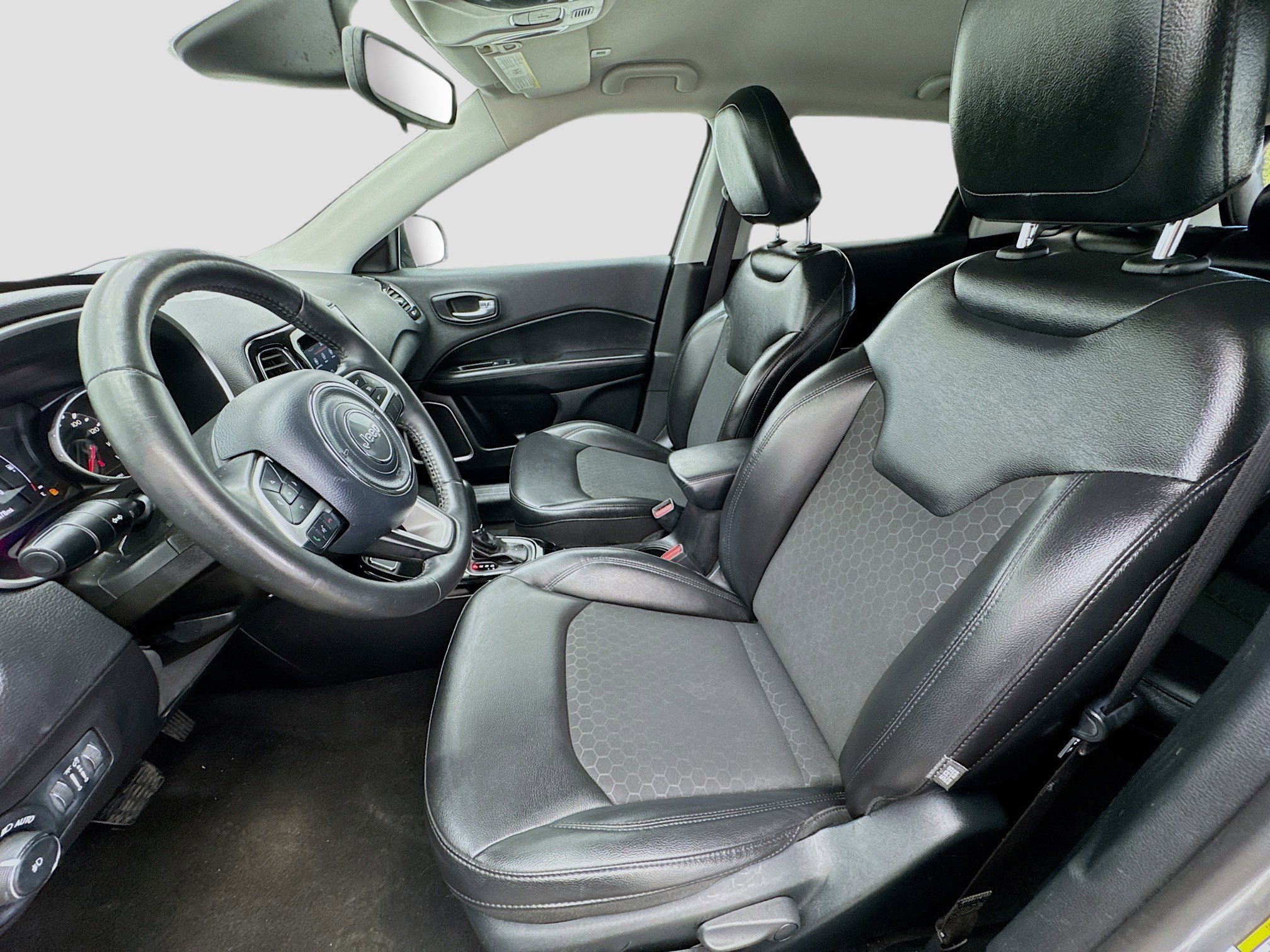 Used 2019 Jeep Compass Altitude image 13