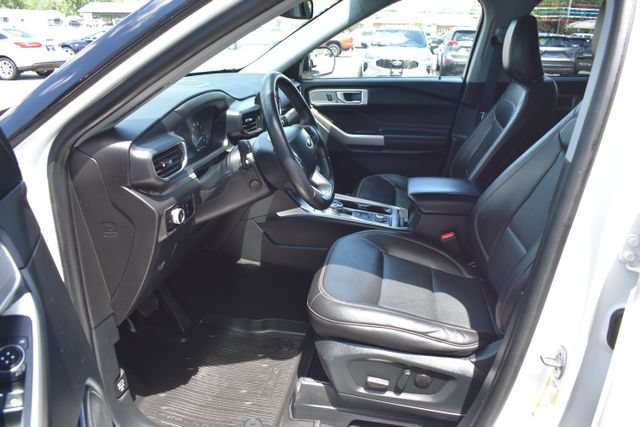Used 2023 Ford Explorer Limited w/ Class IV Trailer Tow Package AWD/4WD image 4
