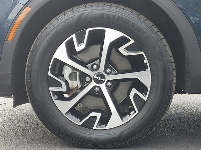 Used 2023 Kia Sportage EX image 9