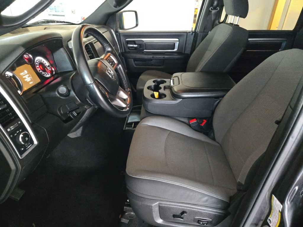 Used 2022 RAM 1500 Warlock AWD/4WD image 19