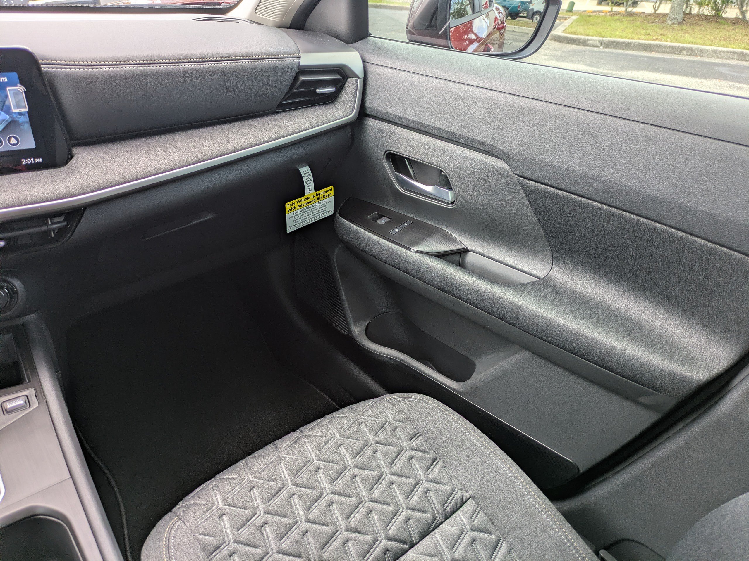 New 2026 Nissan Kicks SV w/ Charging Package FWD image 18