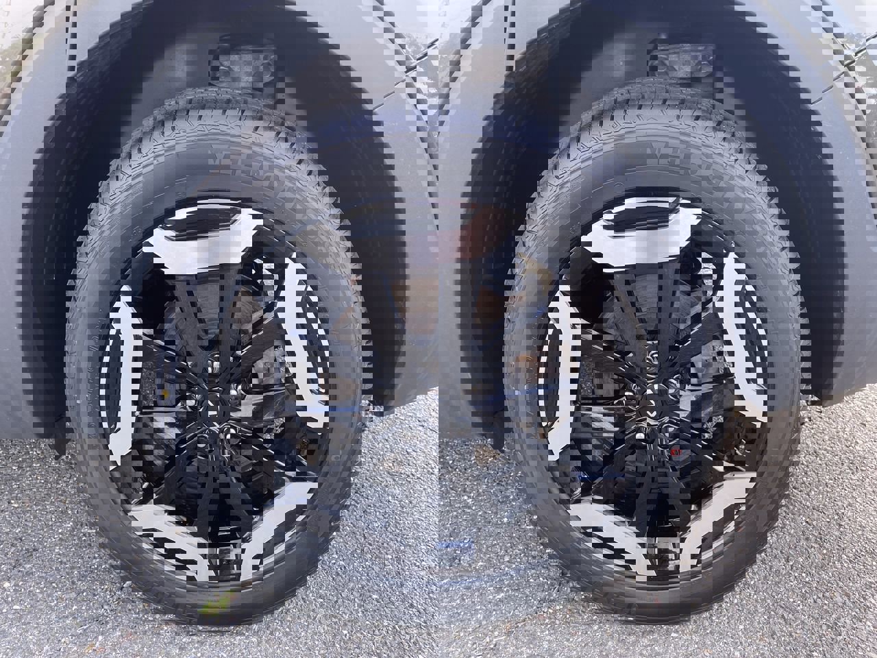 Used 2024 Kia Telluride EX image 10