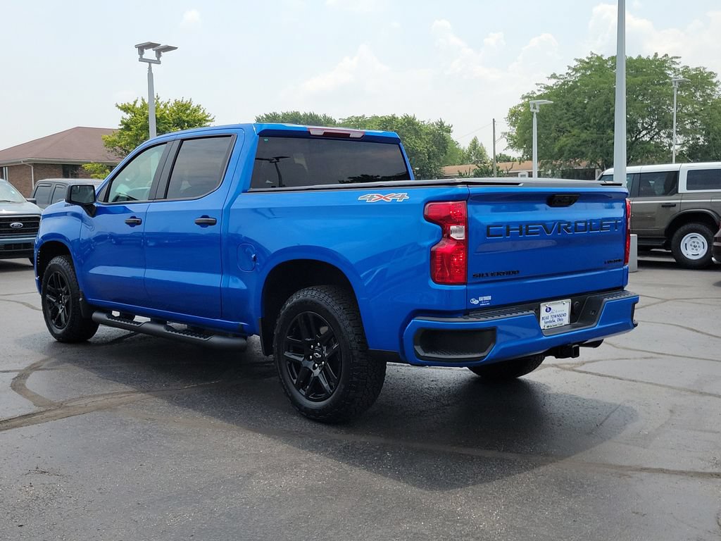 Used 2025 Chevrolet Silverado 1500 Custom w/ Turbomax Blackout Package AWD/4WD image 6