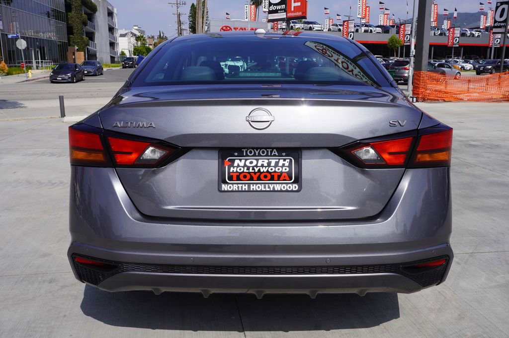 Used 2024 Nissan Altima 2.5 SV FWD image 6