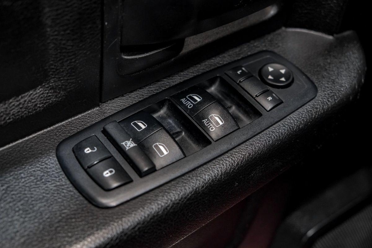 Used 2013 RAM 1500 Express RWD image 39