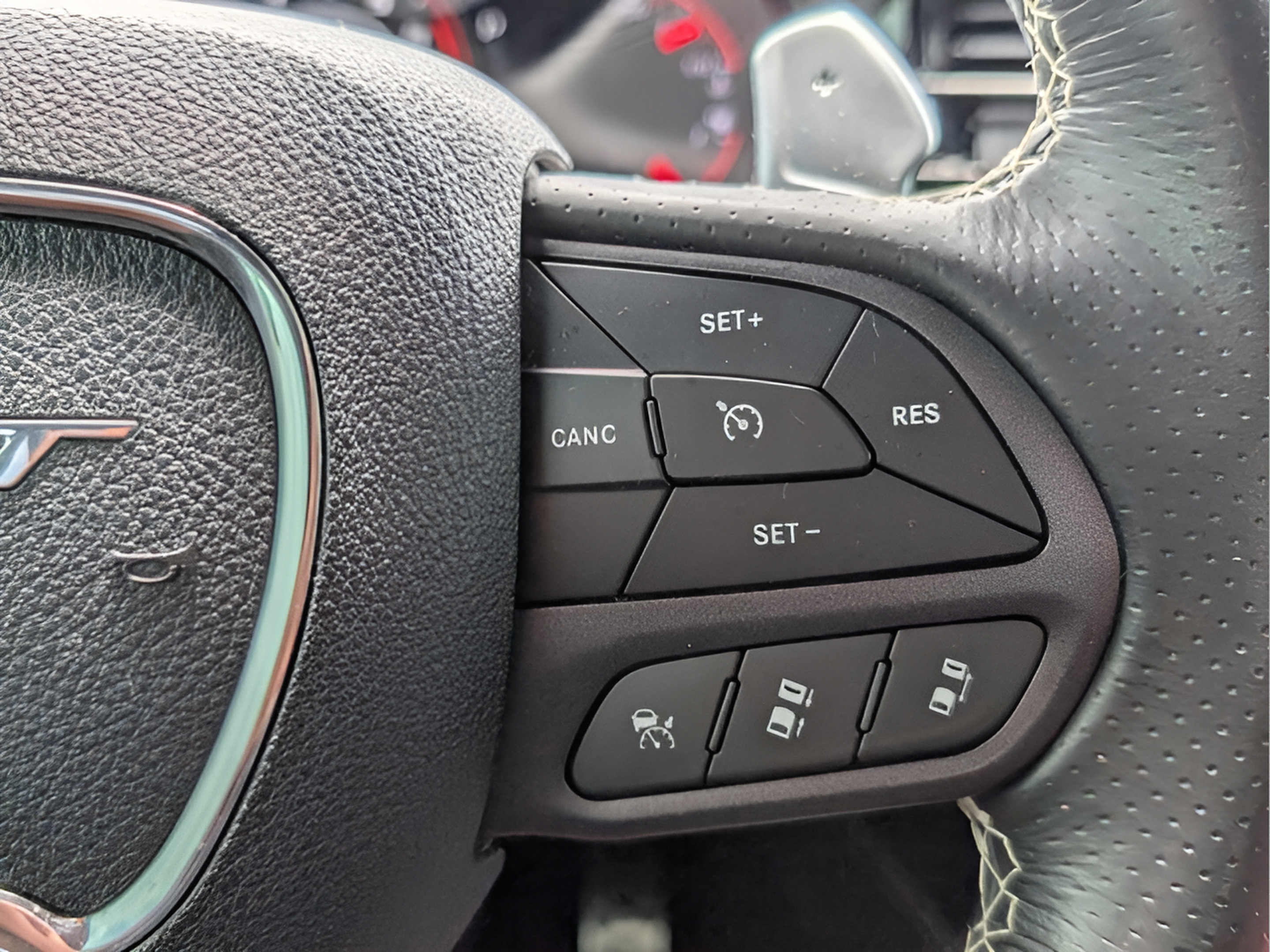 Used 2021 Dodge Durango SRT w/ Technology Group AWD/4WD image 28
