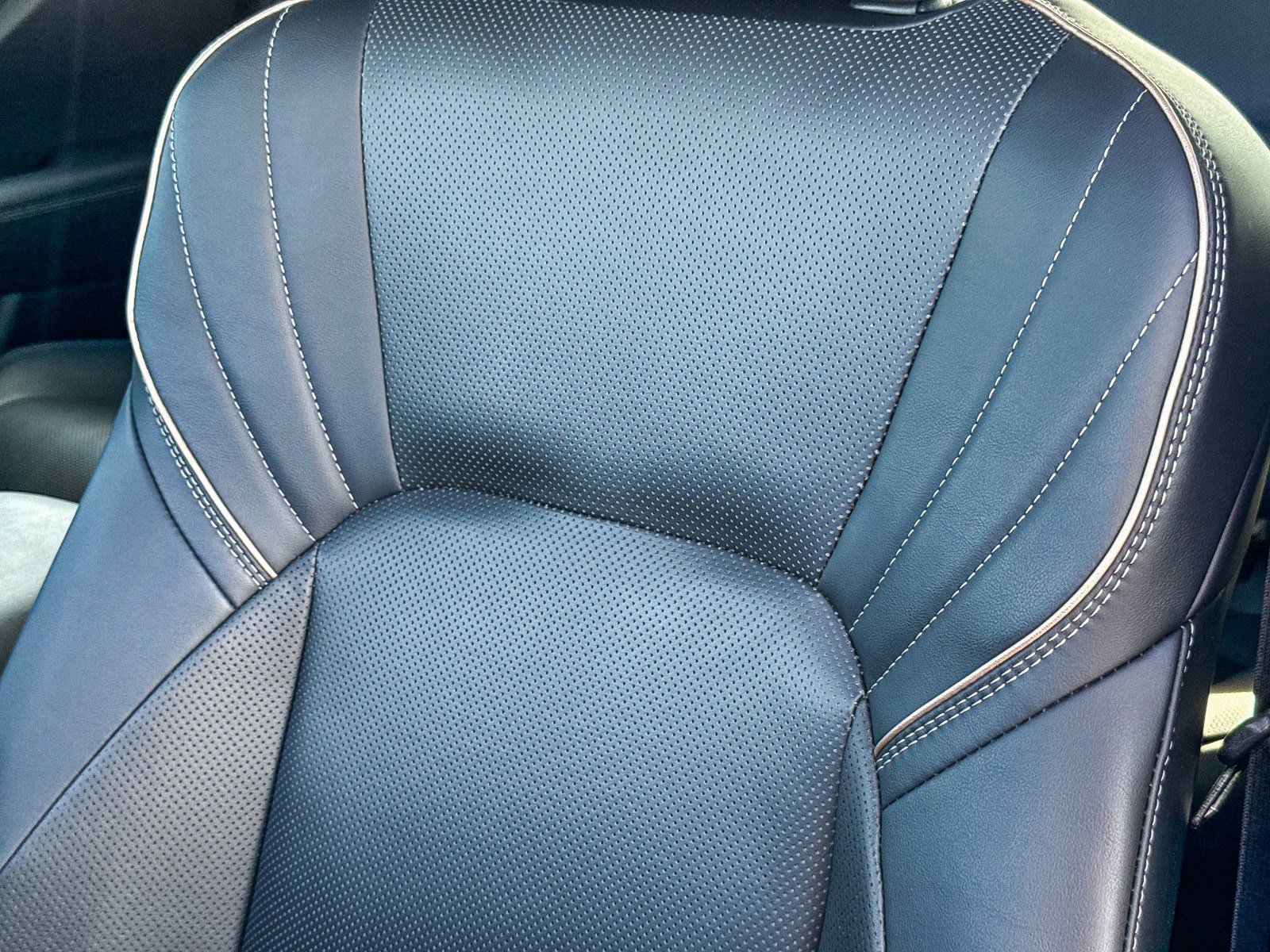 Used 2024 Toyota Crown Limited image 29