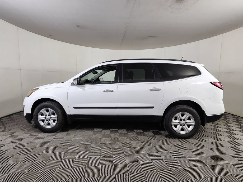 Used 2017 Chevrolet Traverse LS FWD image 4
