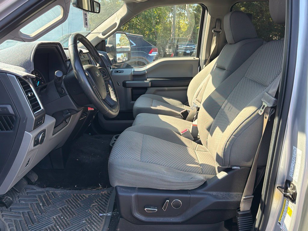 Used 2015 Ford F150 XLT w/ Equipment Group 302A Luxury AWD/4WD image 11