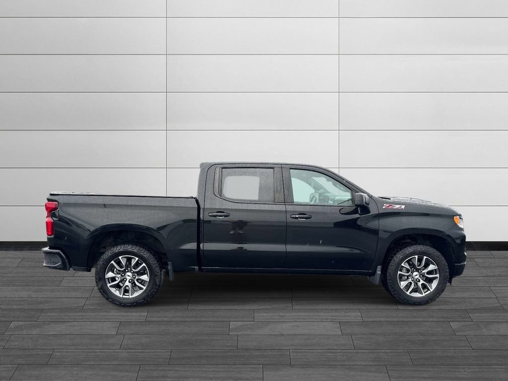 Used 2023 Chevrolet Silverado 1500 RST AWD/4WD image 2