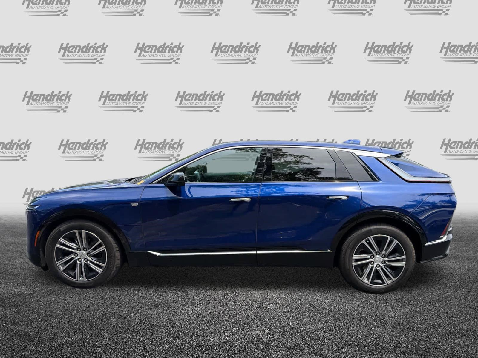 Used 2024 Cadillac Lyriq Luxury RWD image 8