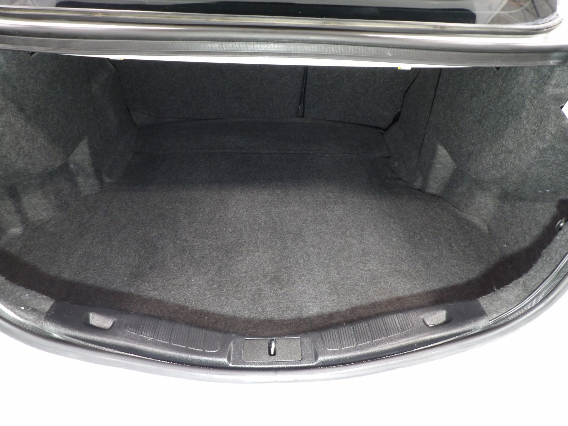 Used 2019 Ford Fusion Titanium image 9