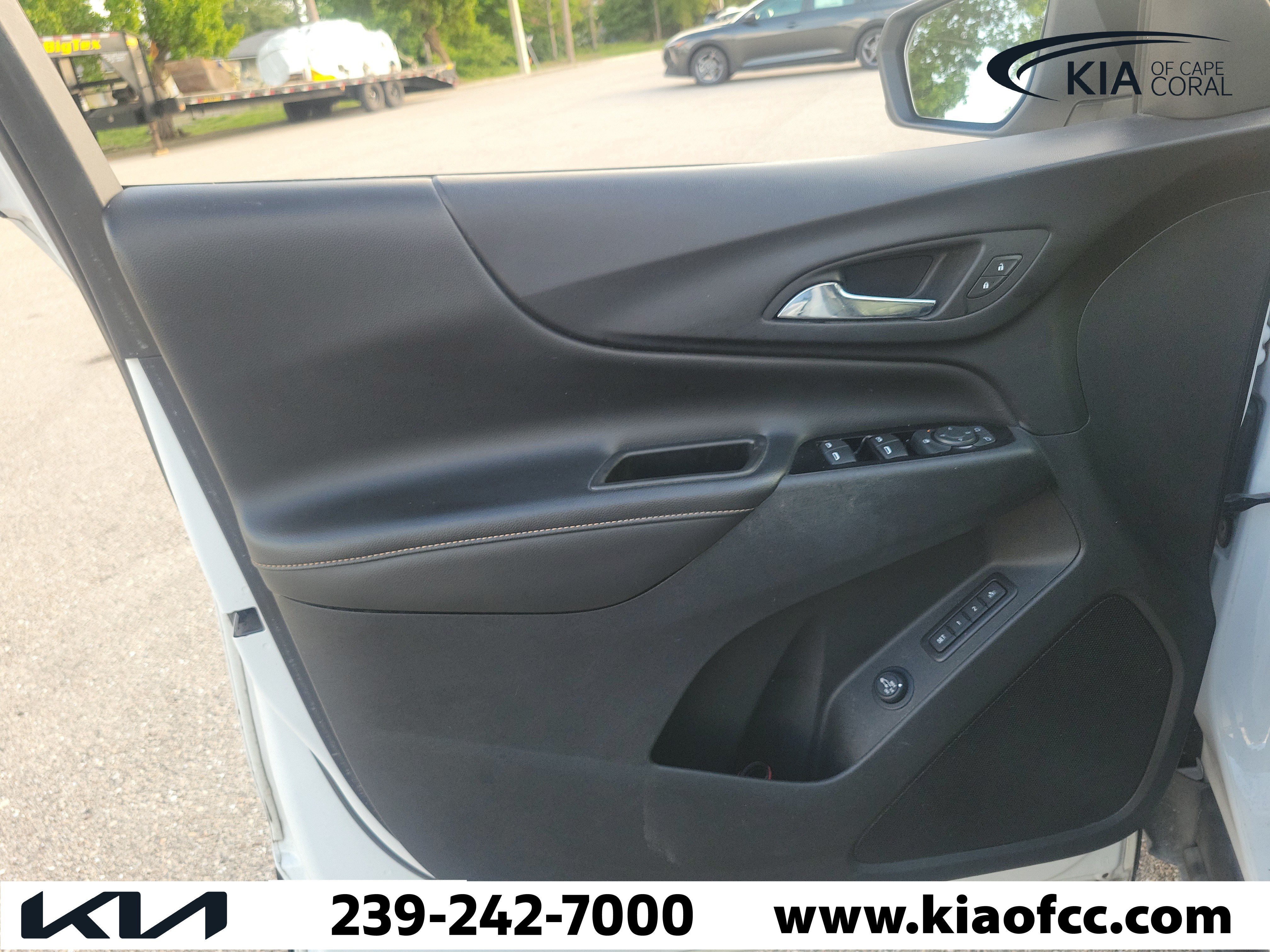 Used 2022 Chevrolet Equinox Premier w/ Redline Edition FWD image 21