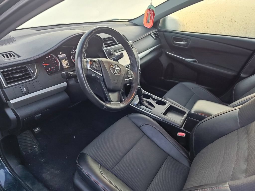 Used 2017 Toyota Camry SE FWD image 7