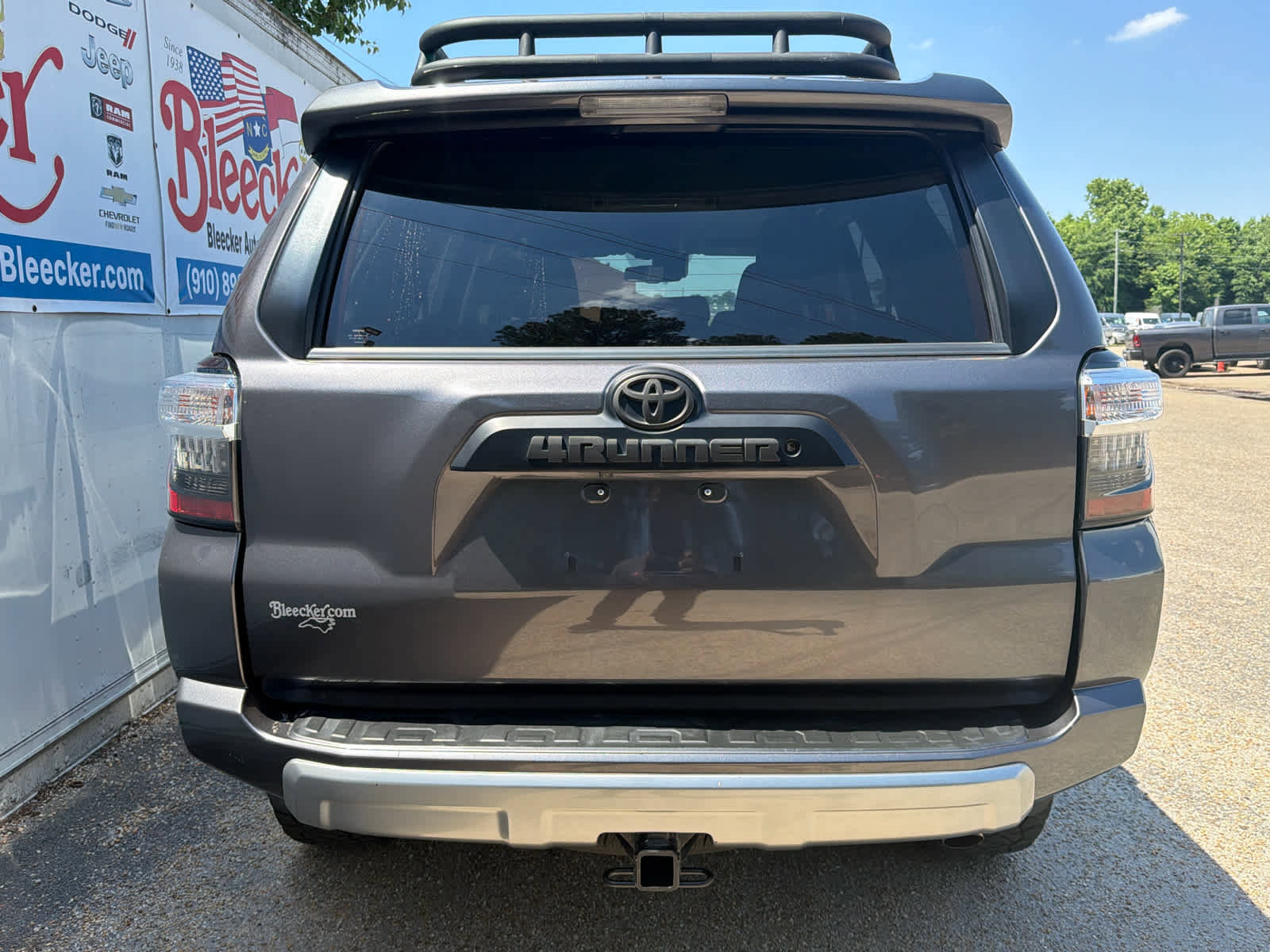 Used 2021 Toyota 4Runner TRD Off-Road AWD/4WD image 4