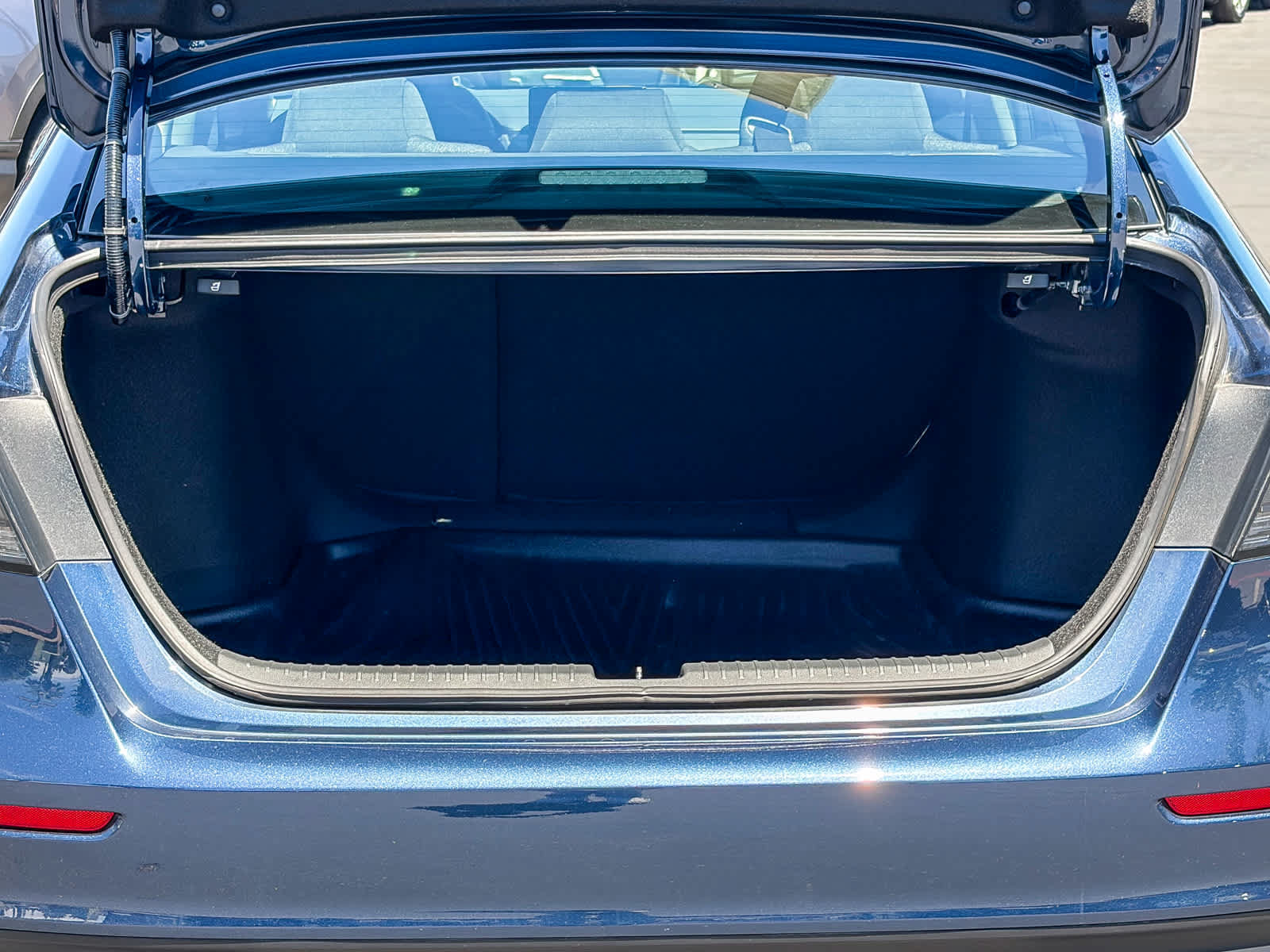 Used 2024 Honda Accord EX image 24