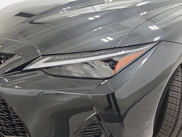 Used 2025 Lexus IS 500 RWD image 29