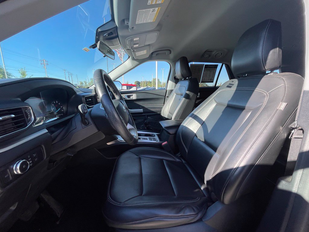 Used 2022 Ford Explorer XLT w/ Equipment Group 202A RWD image 20