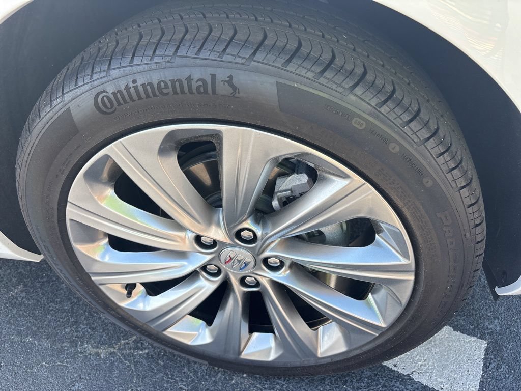 Used 2025 Buick Envista Avenir FWD image 9