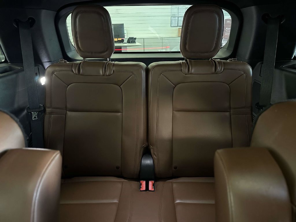Used 2023 Lincoln Aviator Reserve w/ Elements Package Plus AWD/4WD image 14