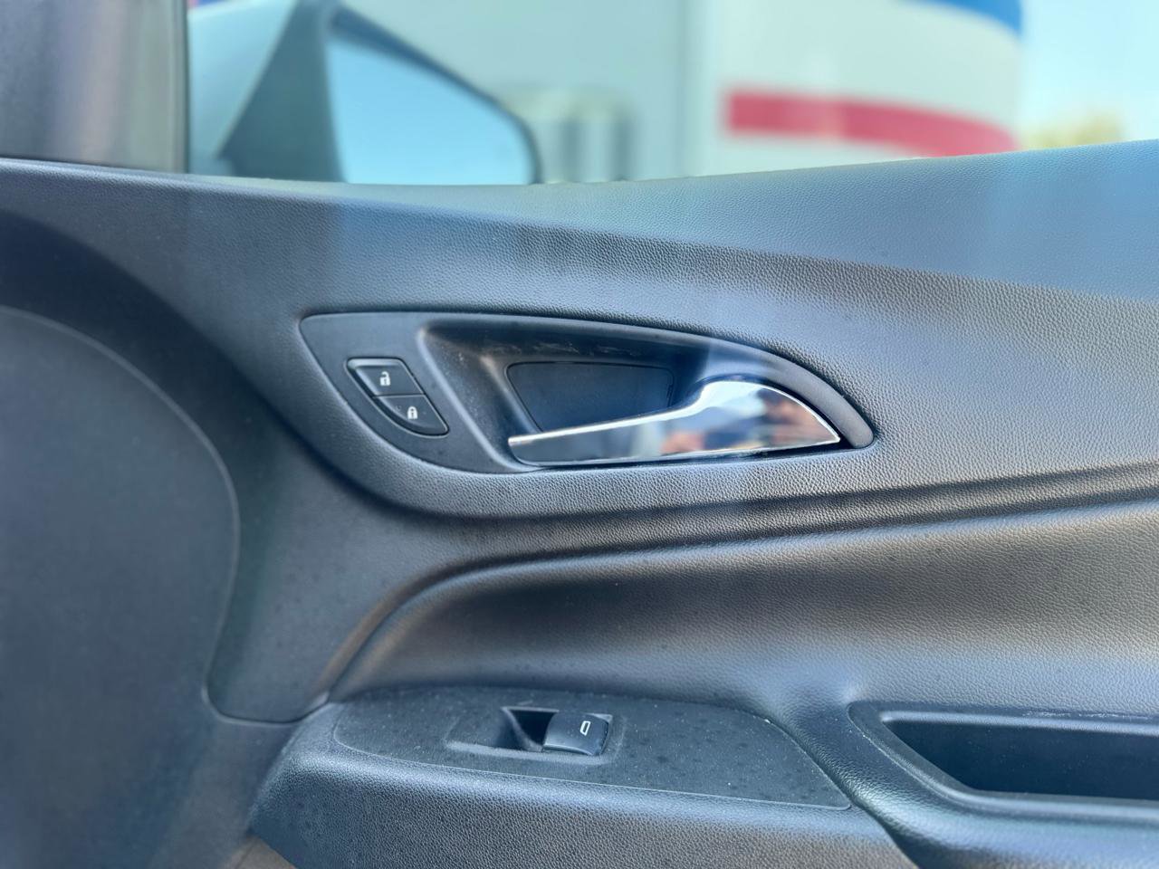 Used 2021 Chevrolet Equinox LT image 44