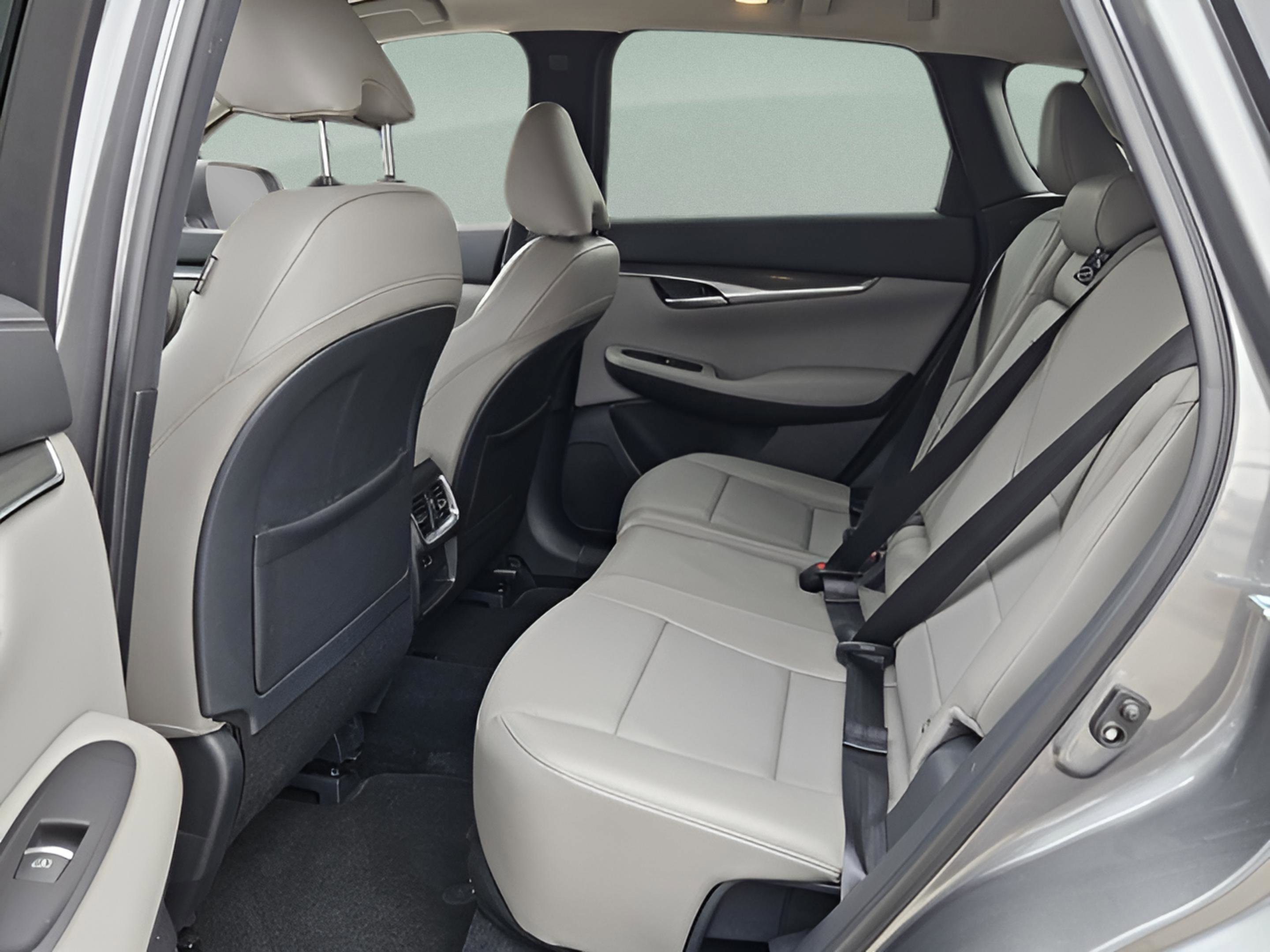 Certified 2025 INFINITI QX50 Luxe image 12